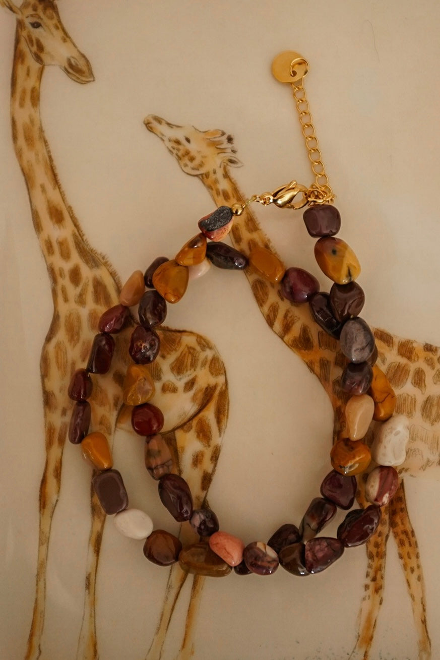 Colar Pedras Castanhas