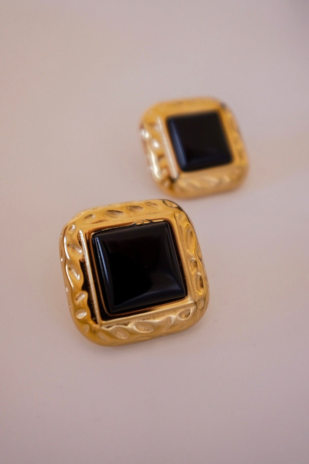 Brincos Preto