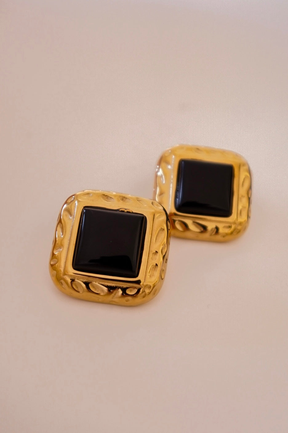 Brincos Preto