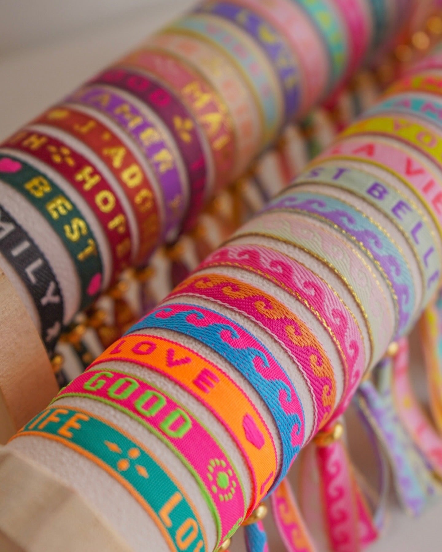 Pulseiras Mensagem