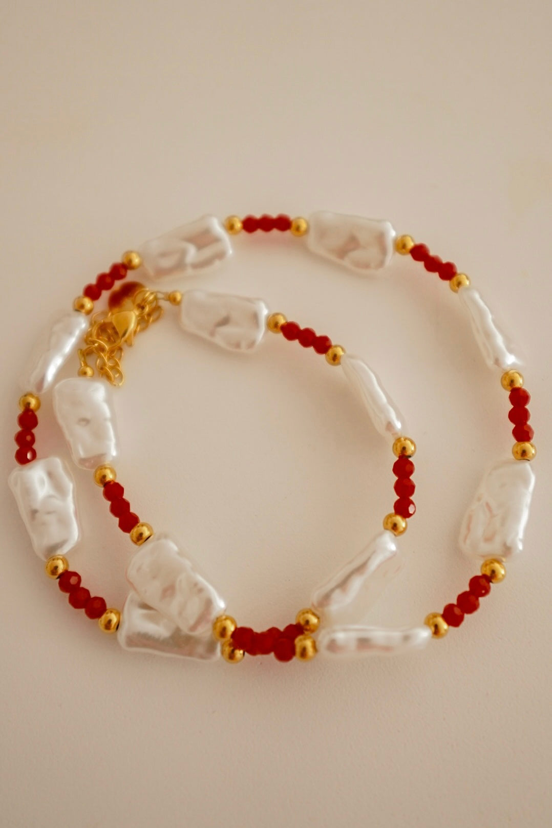 Colar Pérolas Vermelho