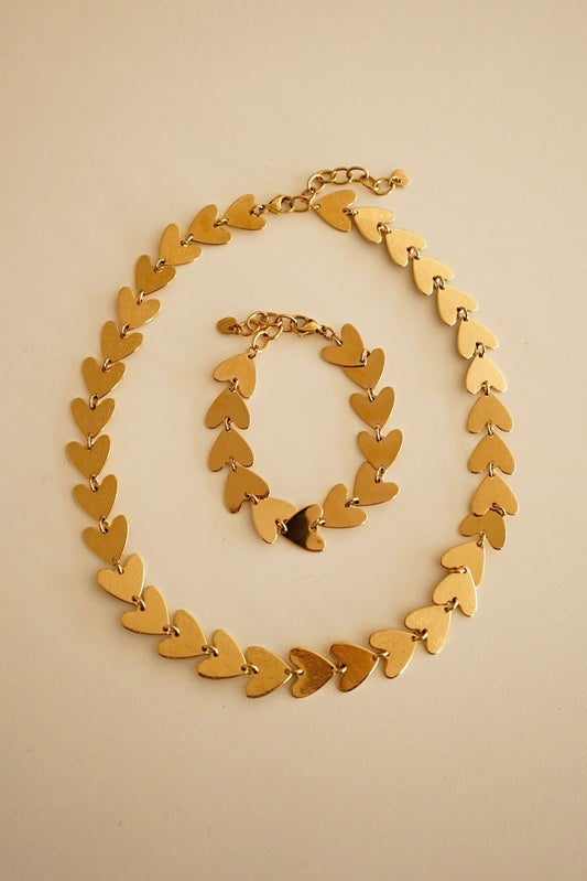 Colar Dourado Corações