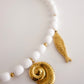 Colar Branco Charms