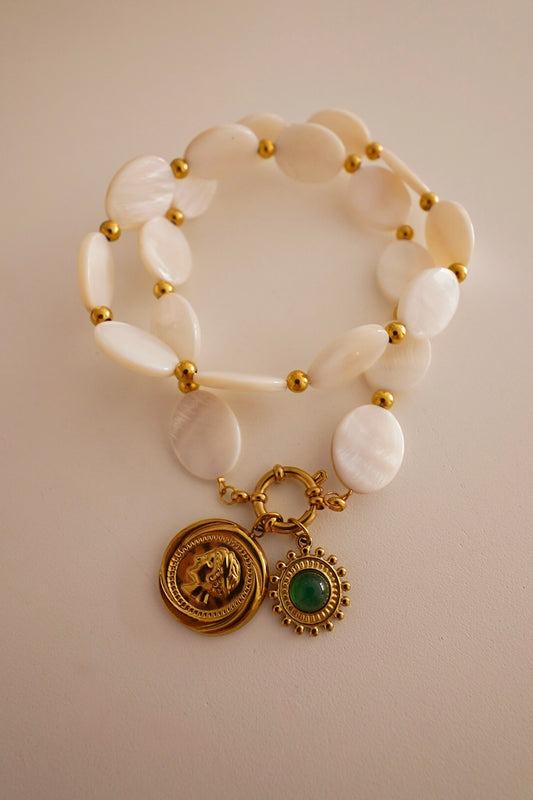 Colar Madrepérola Medalhas