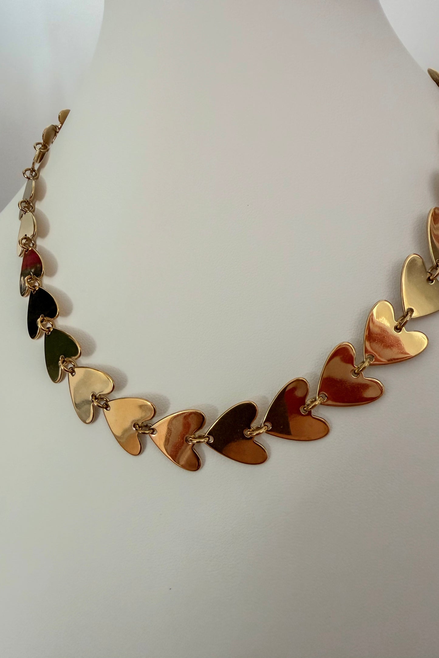 Colar Dourado Corações